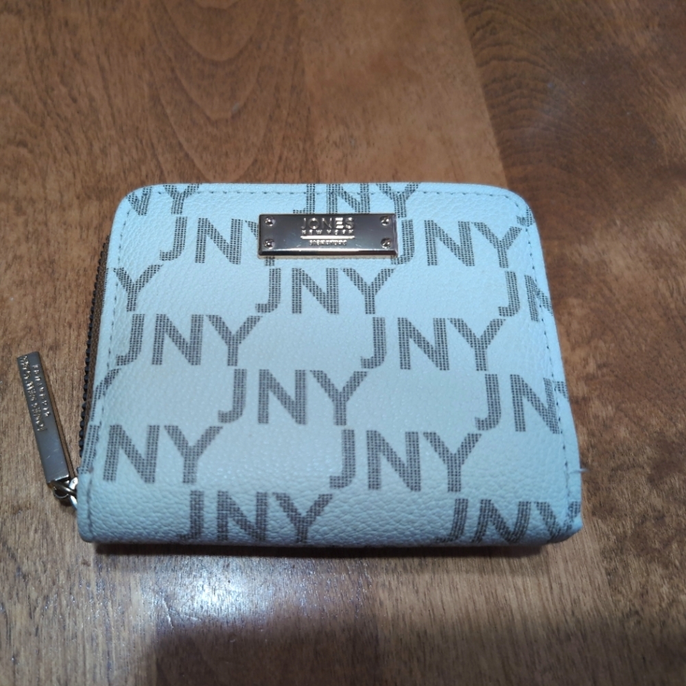 Jones New York Signature Zip-Around Wallet